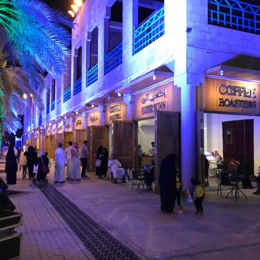 «قيصرية الكتاب» .. أنشطة ثقافية متنوعة في ليالي رمضان