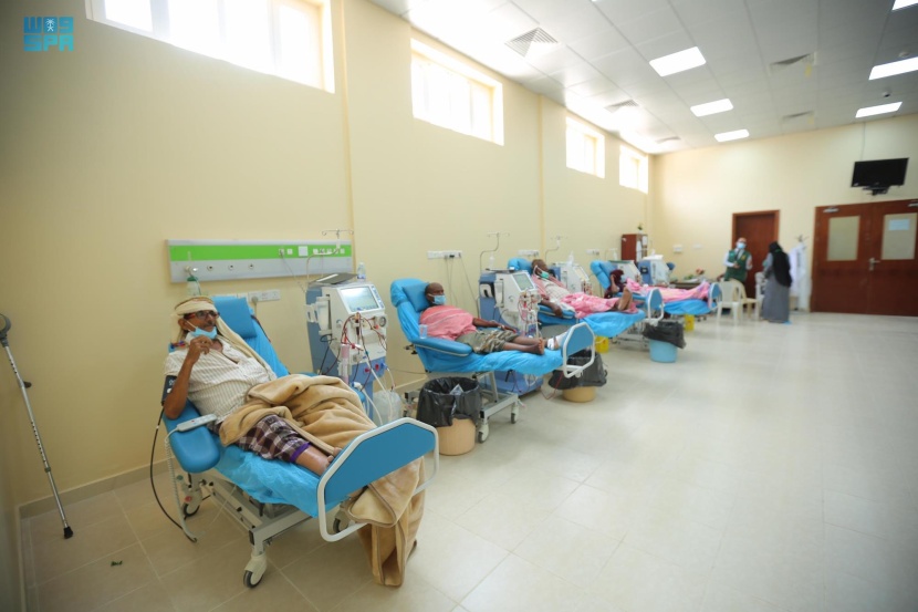 بدعم من مركز الملك سلمان للإغاثة.. مركز الغسيل الكلوي بمحافظة المهرة يواصل تقديم خدماته الطبية