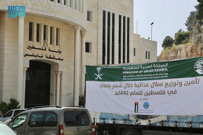 مركز الملك سلمان للإغاثة يوزع المساعدات في لبنان والأردن واليمن وفلسطين