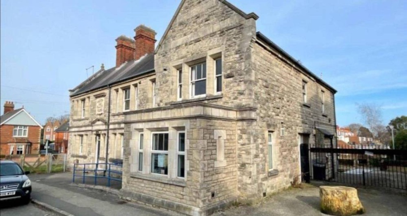 مركز شرطة للبيع مقابل 1.6 مليون دولار