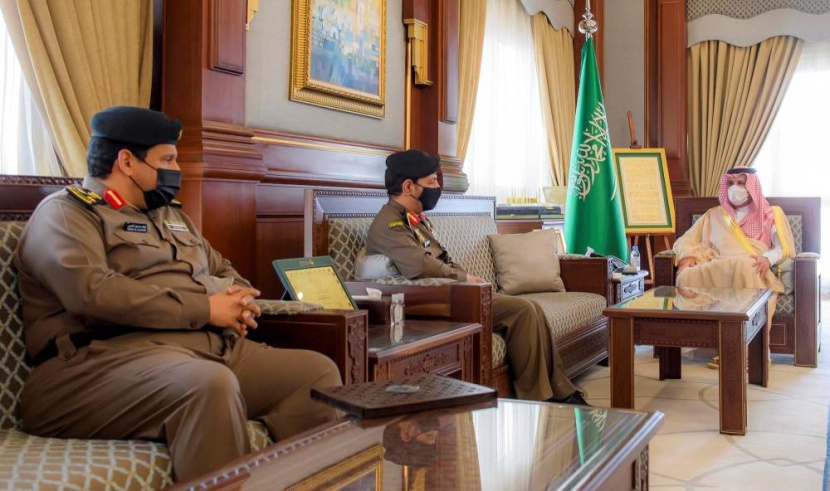 أمير المدينة يطلع على التقرير السنوي لأعمال إدارة المرور