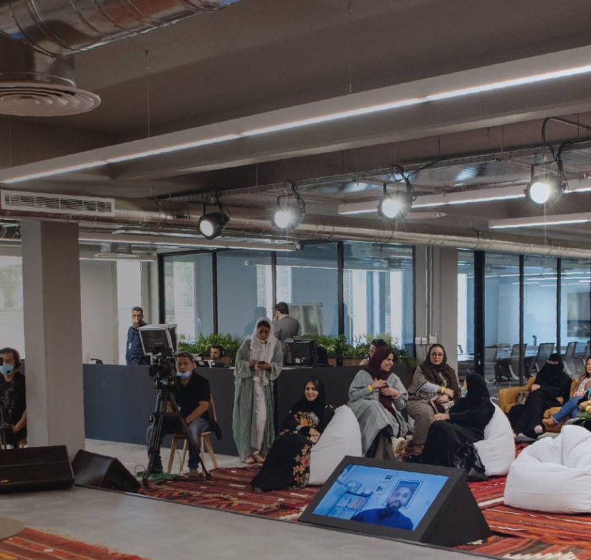 «إقامة مساحة» .. حاضنة إبداعية لمواهب الفنانين الصاعدين