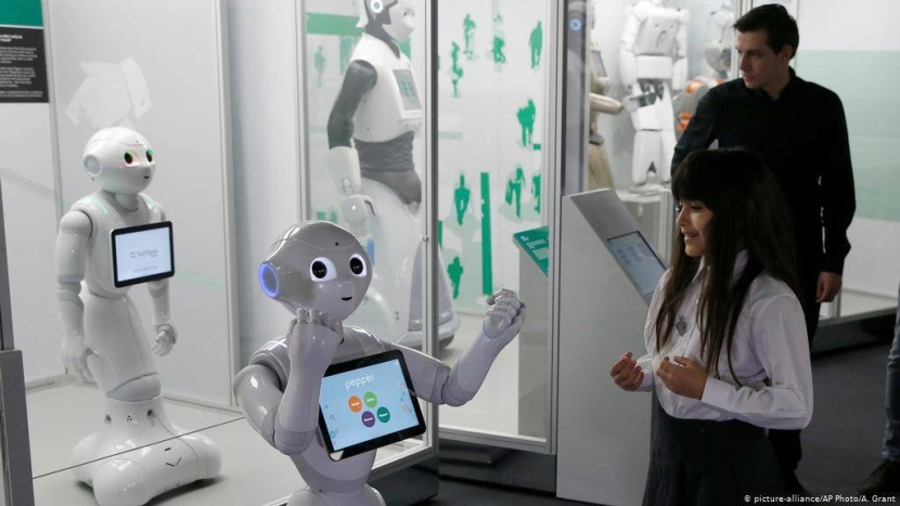 تواصل البشر مع الروبوتات يخفف التوتر ويرفع كفاءة الجهاز المناعي