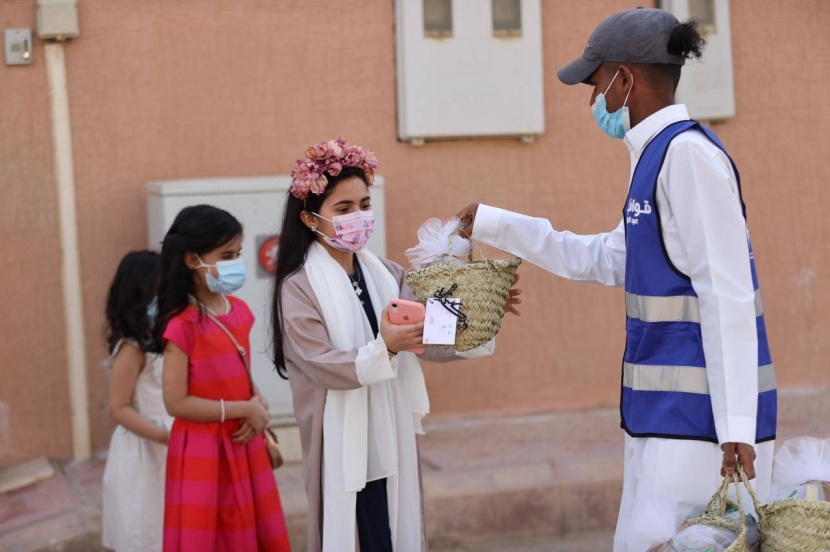 في العيد .. مبادرات مجتمعية يطلقها متطوعون لكبار السن والأطفال