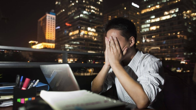 ساعات العمل الطويلة تؤدي إلى وفاة 745 ألف شخص