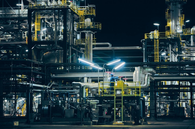 "لوك أويل" تربح 2.14 مليار دولار في الربع الأول