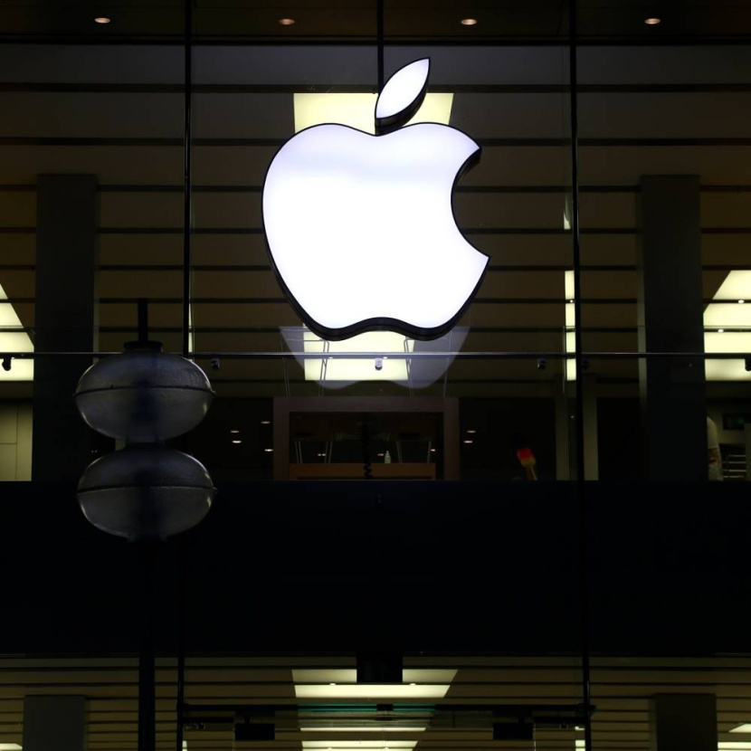 «أبل» تخضع للتدقيق لكشف بيانات مستخدمين