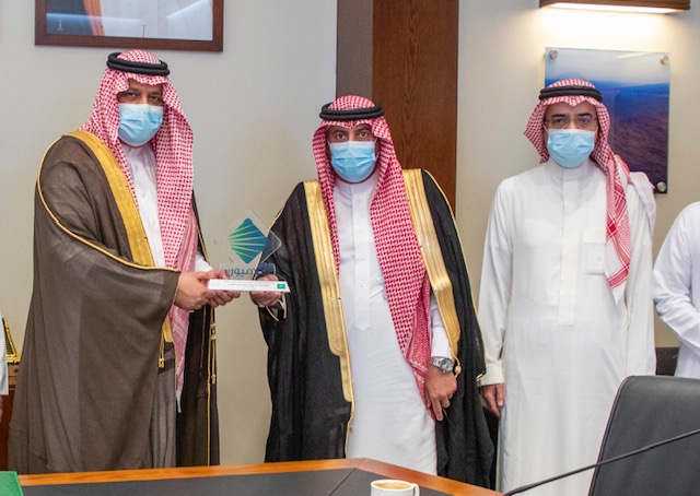 أمير منطقة حائل يدشن فرع جمعية "إعلاميون" 