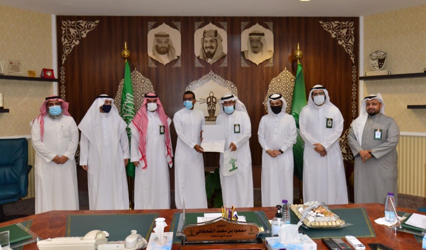 خريجو "الحاسبات" يصممون منصة إلكترونية للأندية الطلابية بجامعة "المؤسس" 