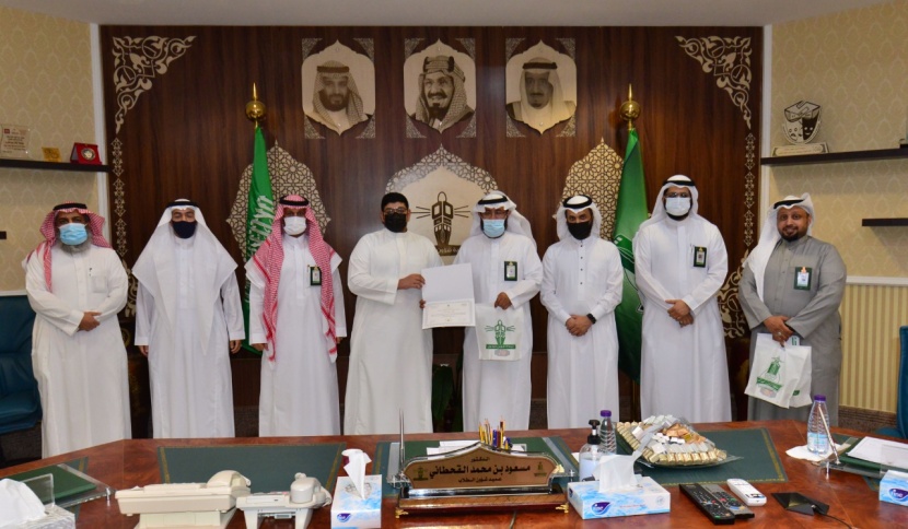 خريجو "الحاسبات" يصممون منصة إلكترونية للأندية الطلابية بجامعة "المؤسس" 