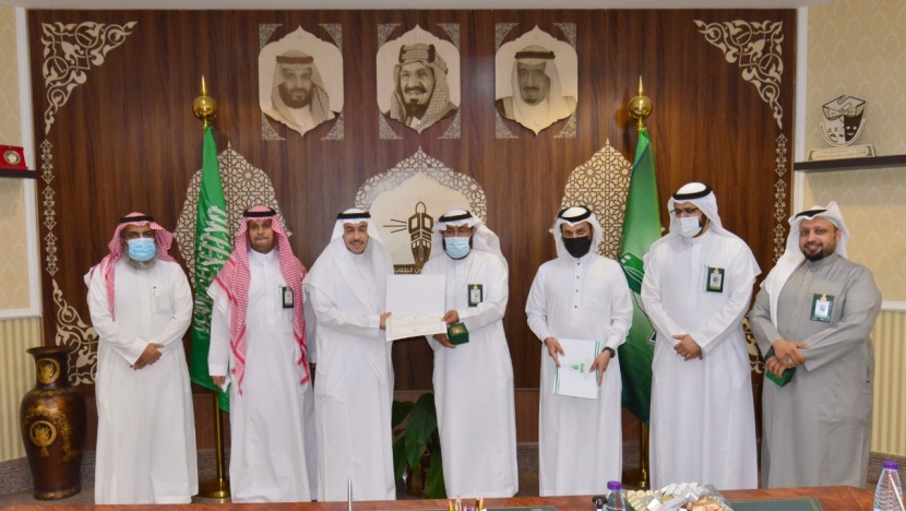 خريجو "الحاسبات" يصممون منصة إلكترونية للأندية الطلابية بجامعة "المؤسس" 