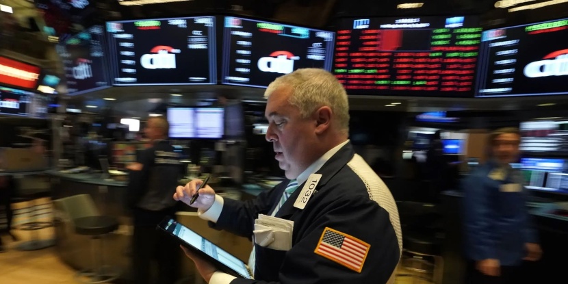 ناسداك يغلق منخفضا مع بيع المستثمرين أسهم التكنولوجيا الكبرى