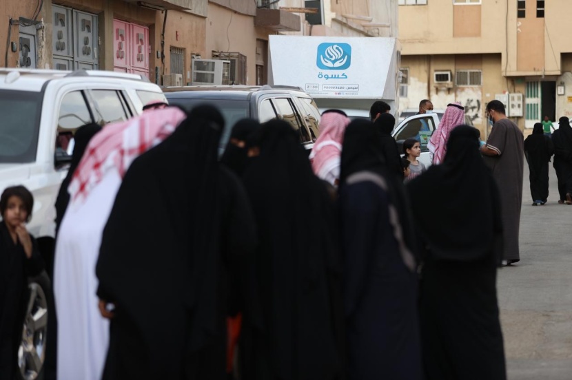 "أحياها" و"كسوة" يتحالفان لإسعاد 500 أسرة متعففة في العيد