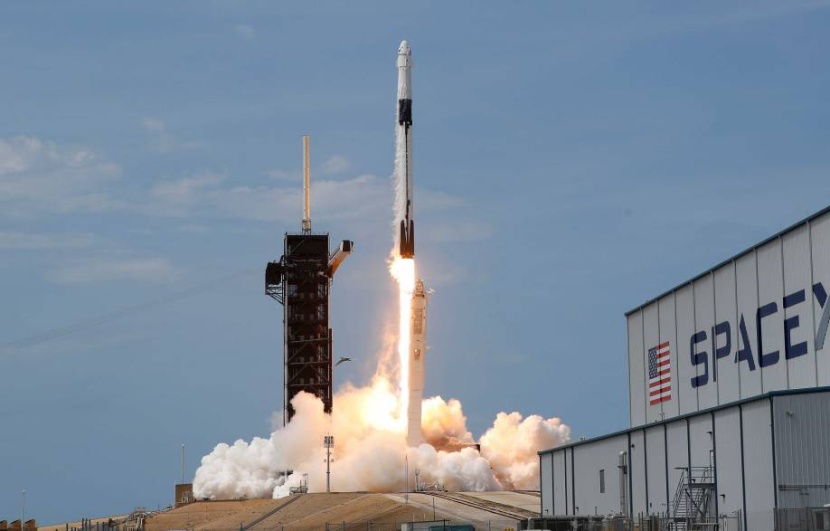 انتصار جديد لماسك .. "ناسا" تختار "سبيس إكس" لرحلتها إلى المشتري