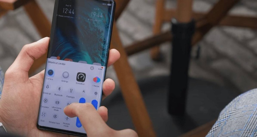 براءة اختراع صينية تعد بهاتف خارق