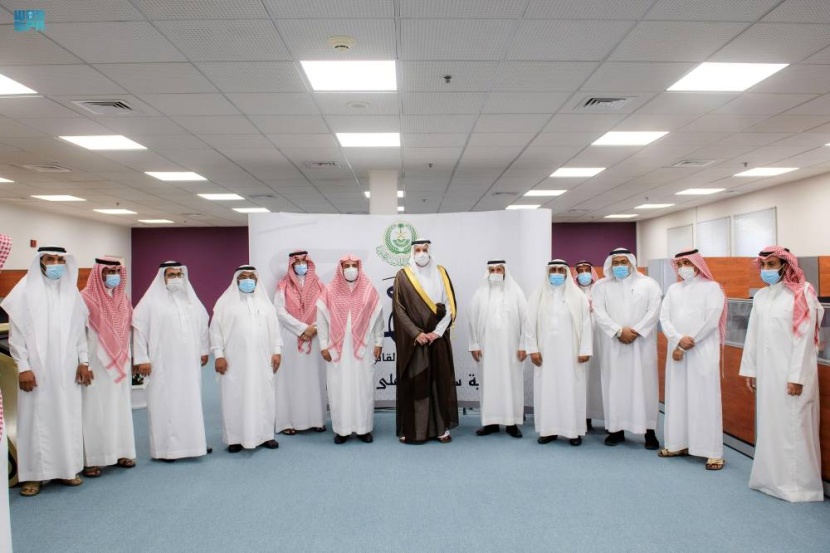 أمير المدينة المنورة يدشن مبادرة منصة حق لترسيخ الوعي القانوني