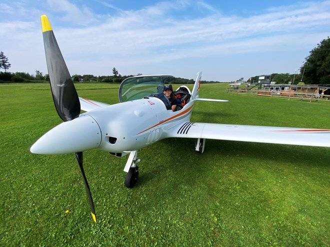 بلجيكية تسعى إلى تحطيم رقم قياسي عالمي في الطيران