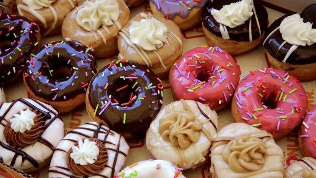 ماذا يحدث للدماغ عند التوقف عن تناول السكر؟