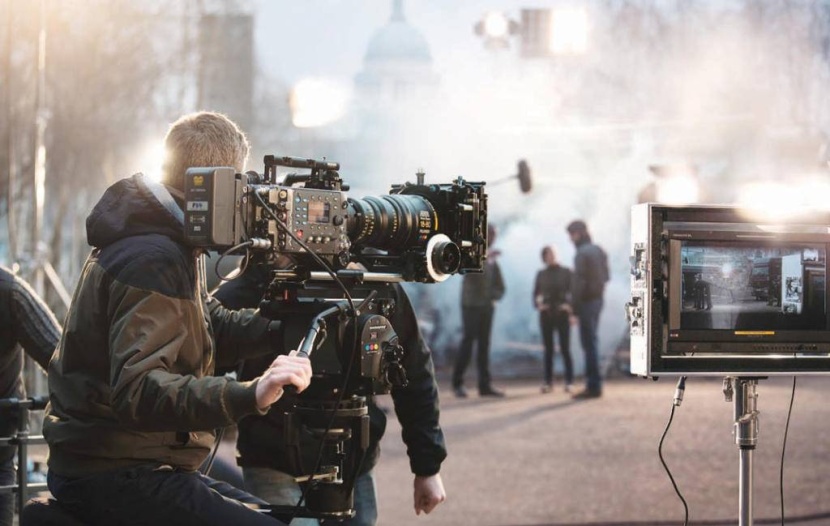 قطاع السينما الرازح تحت وطأة الجائحة يسعى إلى النهوض من كبوته