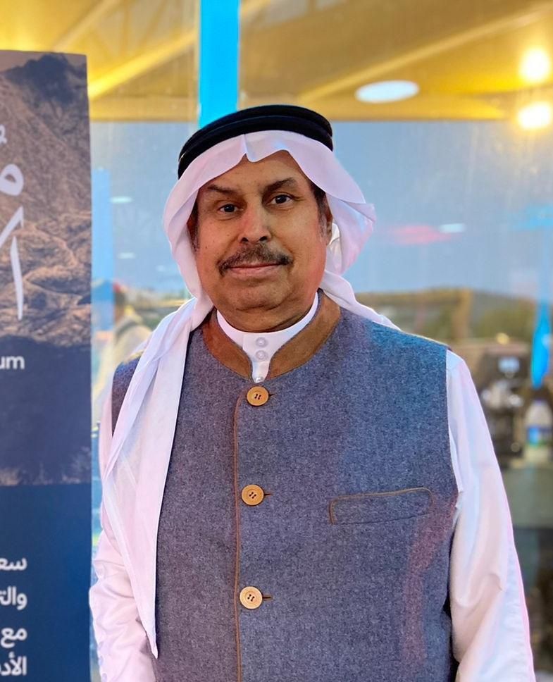 الناقد محمد العباس: "ملتقى الأدباء".. تكامل بين المثقف والمؤسسة