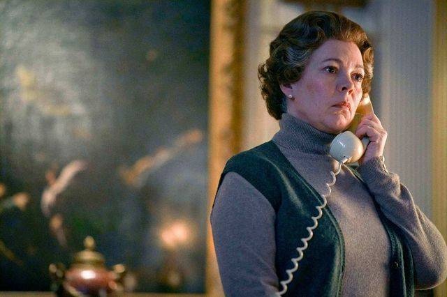 «نتفليكس» تأمل بتتويج «ذي كراون» على عرش «إيمي»