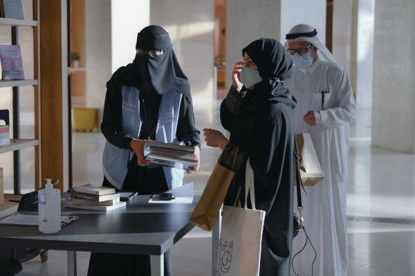 أكثر من 10 آلاف زائر لمعرض «الكتبية» في مركز «إثراء» في الظهران