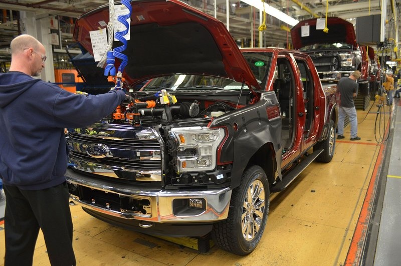 "فورد" تسرع انتقالها إلى السيارات الكهربائية من خلال استثمار تاريخي