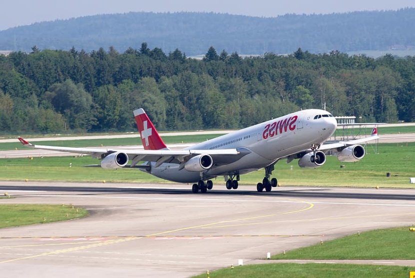 الخطوط السويسرية للعاملين : من لا يحصل على اللقاح سيتعرض للفصل 