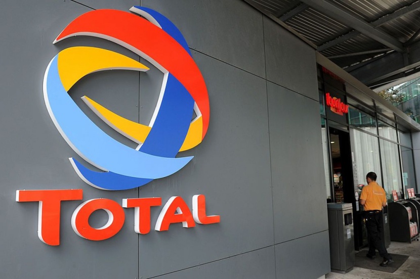 العراق يوقع مع "توتال" استثمارات في مشاريع الطاقة تصل إلى 27 مليار دولار