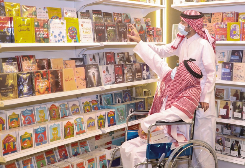 مشاهدات من اليوم الأول لمعرض الكتاب الدولي في الرياض
