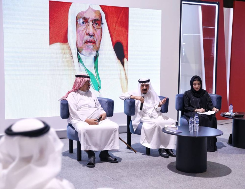 مثقفون: ابن إدريس أيقونة ومرجع .. مدرسة فريدة