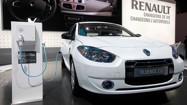 تراجع عائدات ومبيعات رينو في الربع الثالث بسبب أزمة نقص أشباه الموصلات 