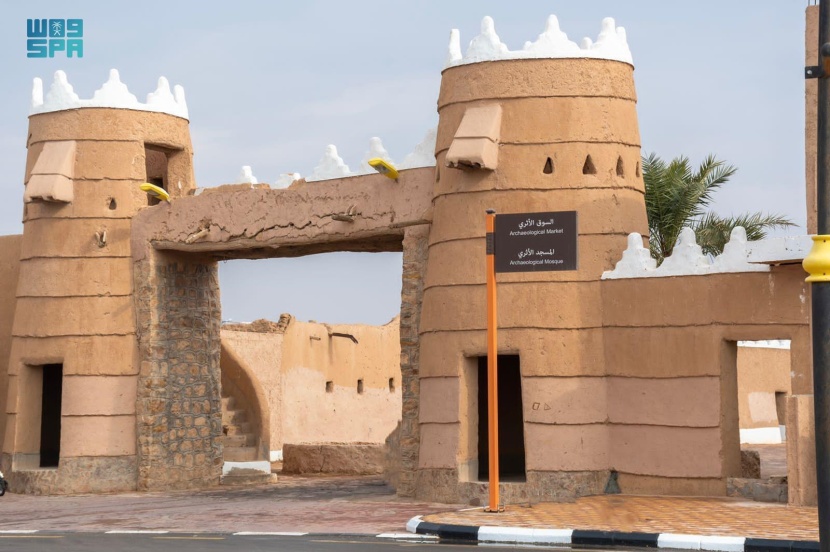 ترميم «درب زبيدة التاريخي».. وتأهيل السوق الأثري وقصر الملك عبد العزيز في لينة