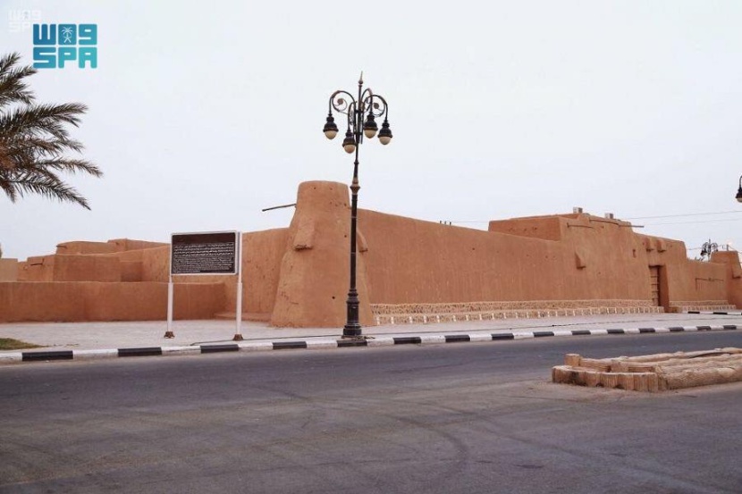 ترميم «درب زبيدة التاريخي».. وتأهيل السوق الأثري وقصر الملك عبد العزيز في لينة