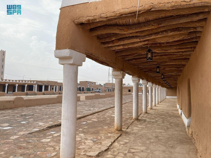 ترميم «درب زبيدة التاريخي».. وتأهيل السوق الأثري وقصر الملك عبد العزيز في لينة