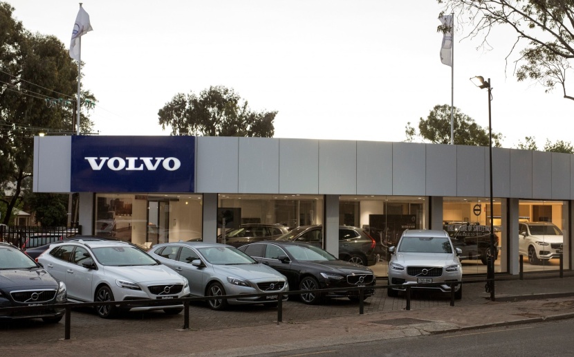 "فولفو" تحقق مكاسب في أول تداول لأسهمها في ستوكهولم