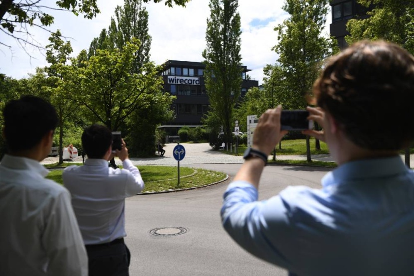 لماذا ضلت «إي واي» الطريق إلى مخالفات «وايركارد»؟