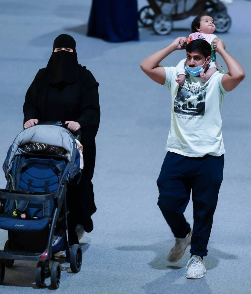 حضور ثقافي لافت وزوار يحتفون بالقراءة