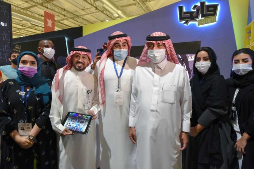 وزير الإعلام: فخور بالشباب السعودي في «مانجا العربية»