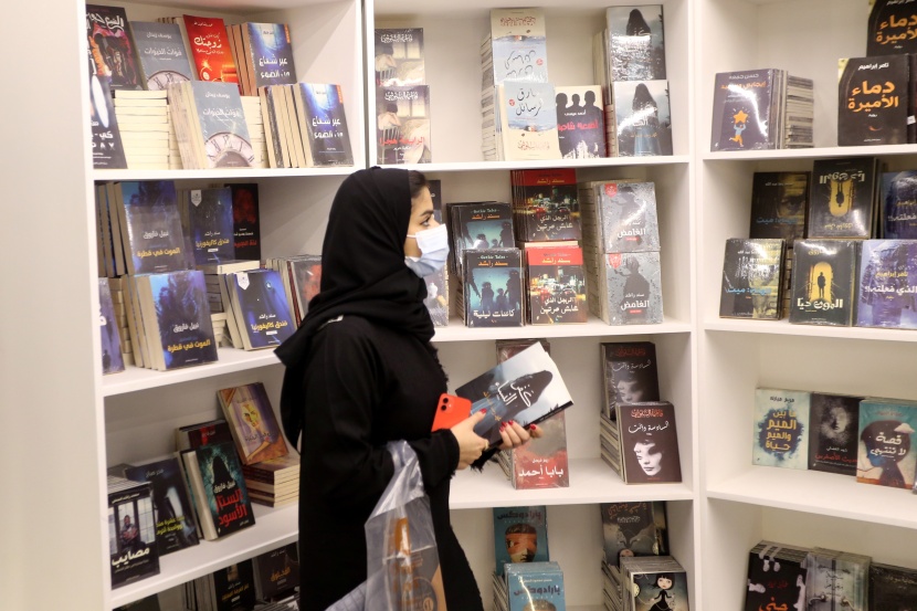 معرض الرياض الدولي للكتاب يواصل فعاليته