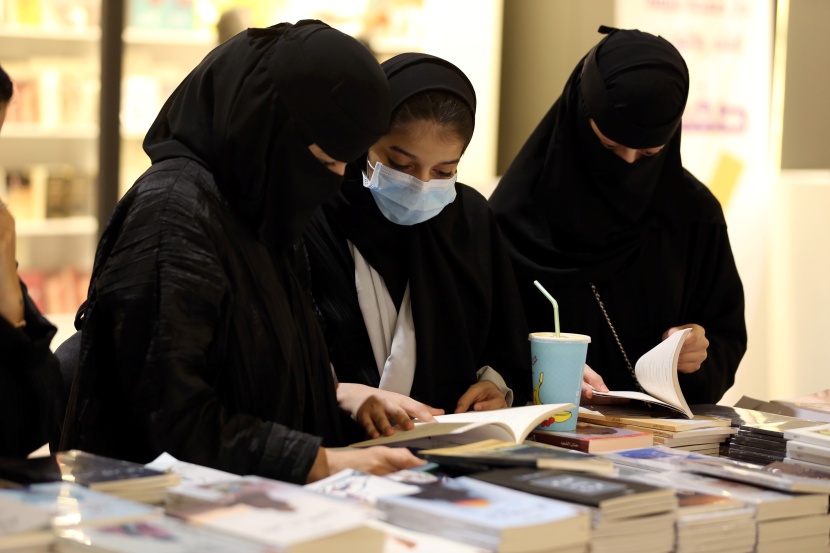 معرض الرياض الدولي للكتاب يواصل فعاليته