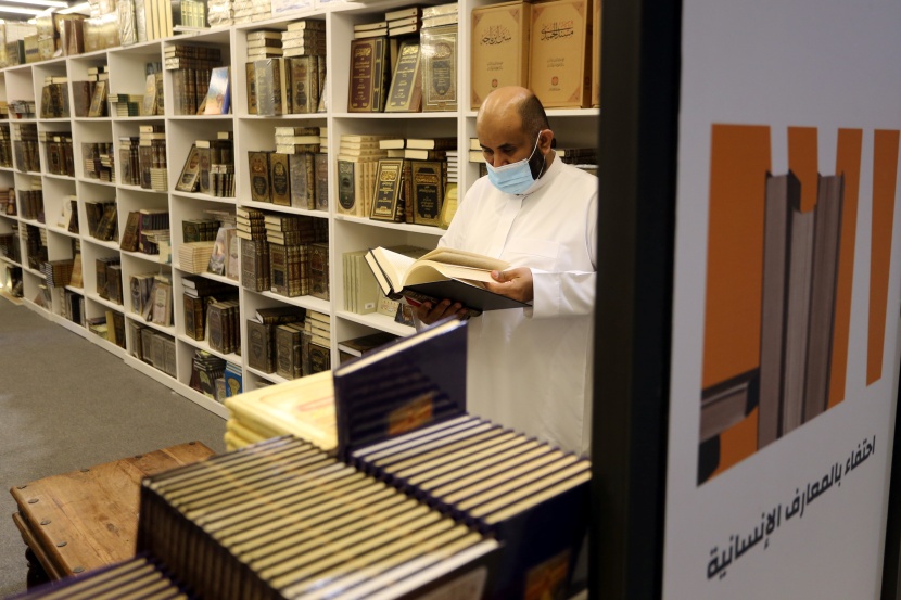 معرض الرياض الدولي للكتاب يواصل فعاليته