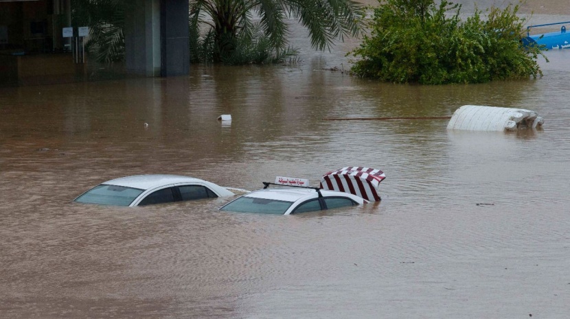 الإعصار شاهين.. وفاة 3 أشخاص في عمان وفقد آخرين 