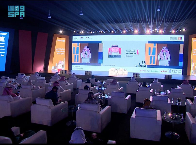 رئيس هيئة الأدب : تطوير صناعة النشر مسؤولية مشتركة