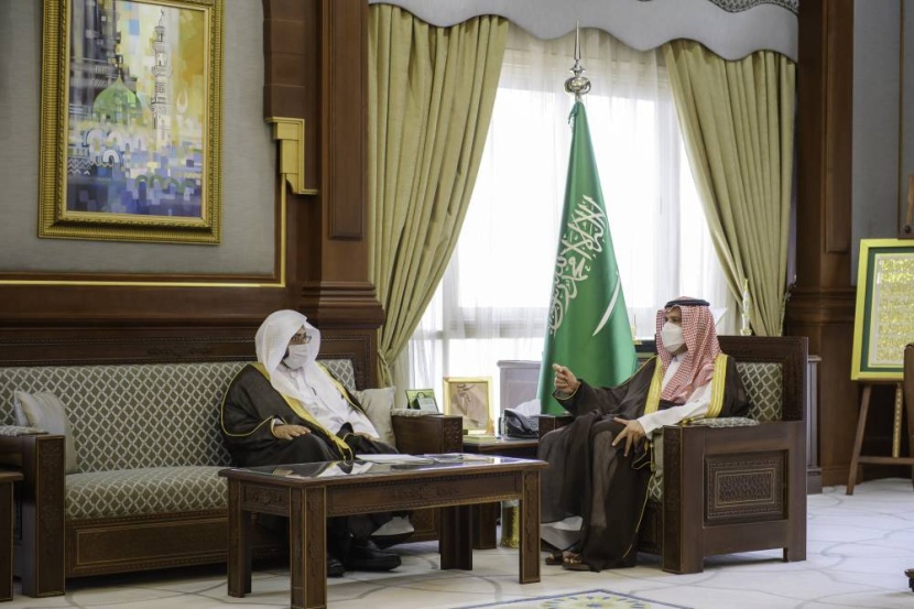 أمير المدينة المنورة يوصي بمضاعفة الجهود لتطوير مستوى التعليم