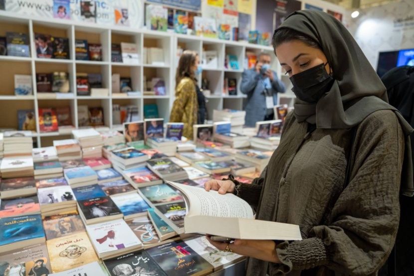 معرض الرياض للكتاب يقلص المسافة بين الكلمة والصورة