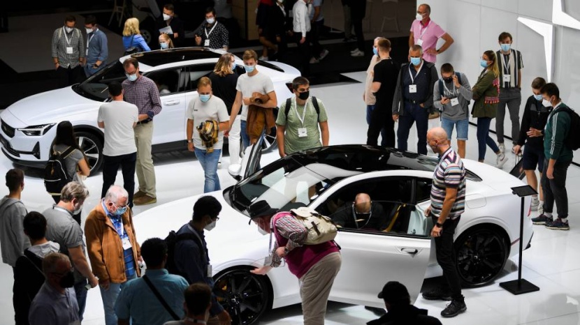 التحول إلى السيارات الكهربائية ينتقل من الترس الأول إلى الخامس