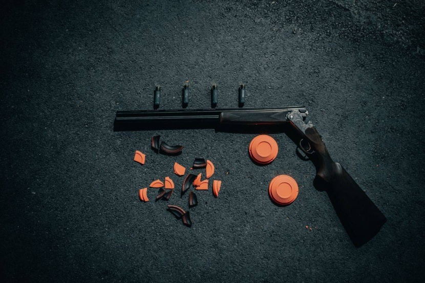 رماية الأطباق .. تنافس الأصدقاء في «كومبات فيلد»