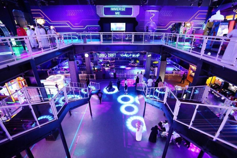 «تاكندا» يستقطب عشاق الألعاب التكنولوجية والحديثة في «البوليفارد»