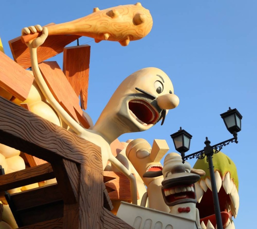 «مسامير» .. تجربة إبداعية سعودية ممزوجة بالمؤثرات البصرية والحسية